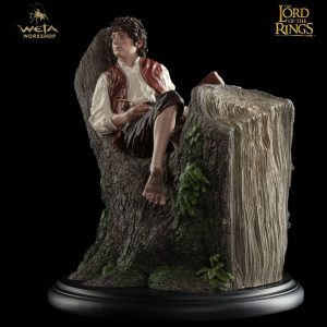 LORD of the RINGS: FRODO BAGGINS on TREE STUMP MINI STATUE WETA